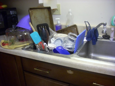 in which Hannah washes the dishes like a boss